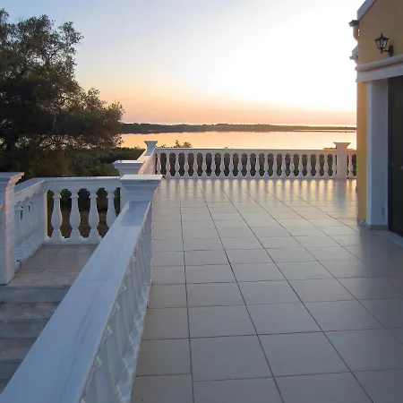 Villa Menethea Sea View - 5min From Issos Beach Línia