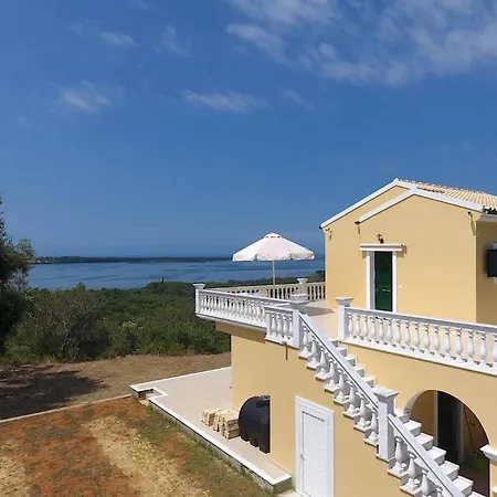 Willa Menethea Sea View - 5min From Issos Beach