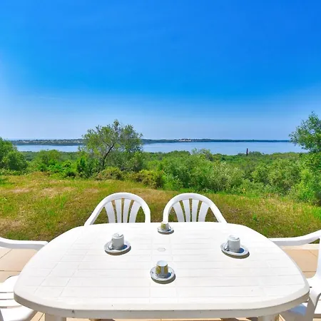 Menethea Sea View - 5min From Issos Beach Villa